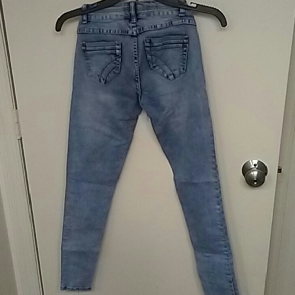 Jeans - Picture 2 of 4